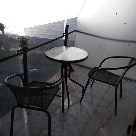 Apartment On The Back Sea Батумі Екстер'єр фото