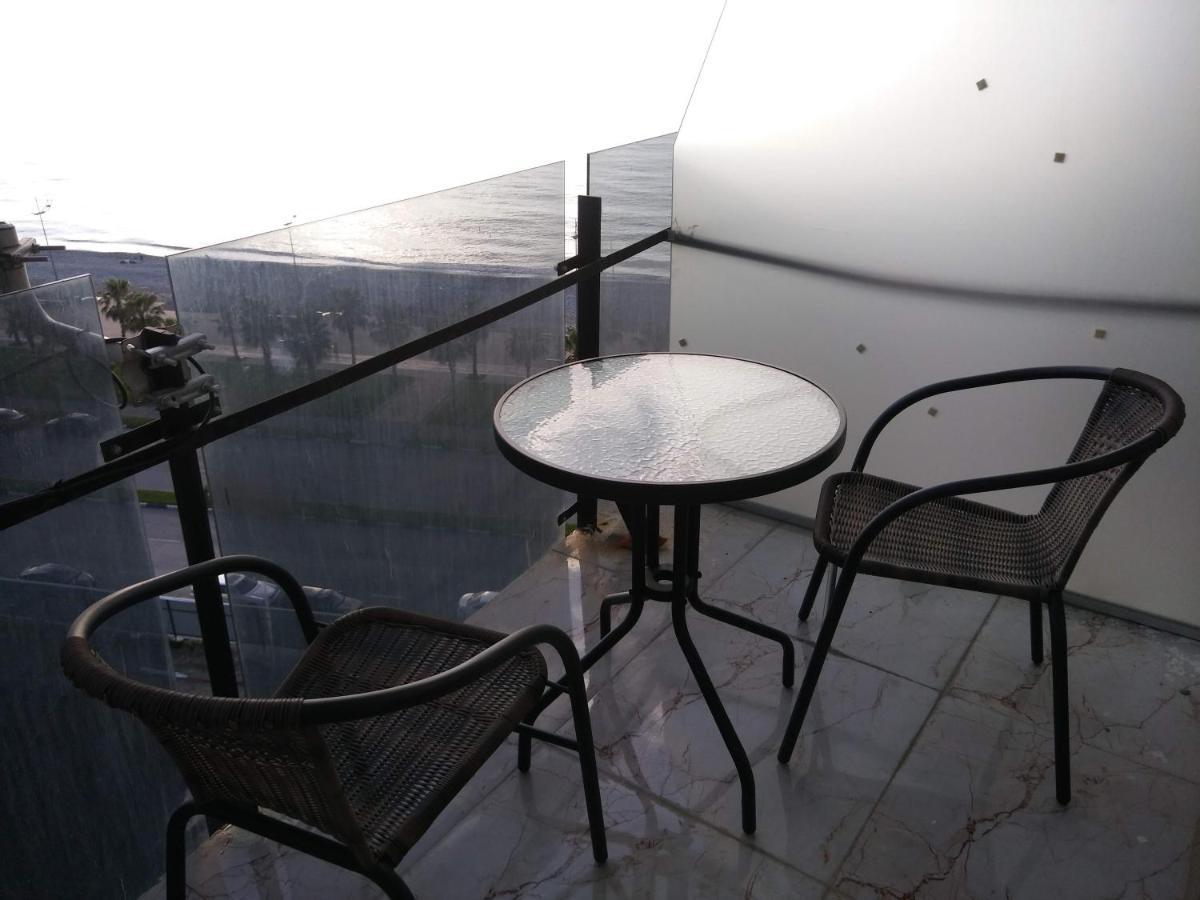 Apartment On The Back Sea Батумі Екстер'єр фото