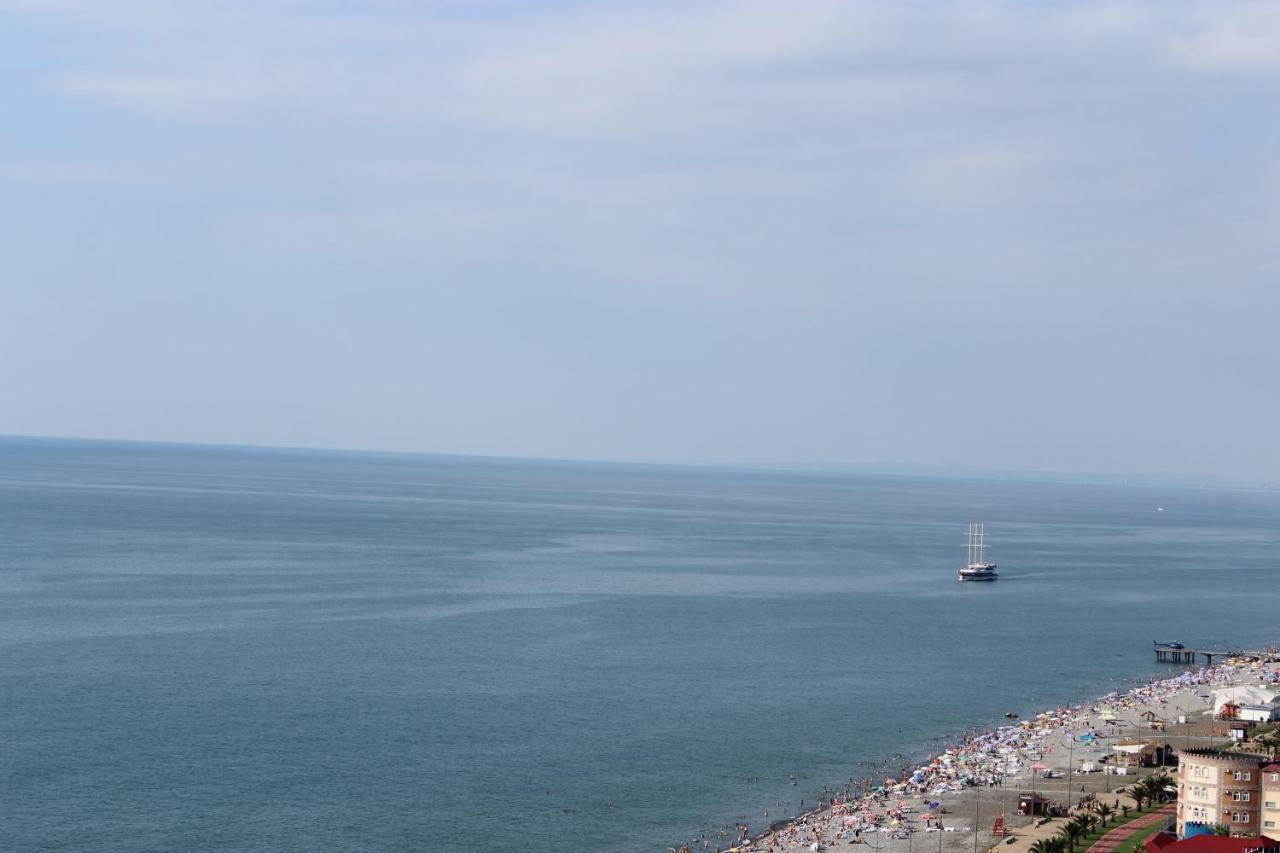 Apartment On The Back Sea Батумі Екстер'єр фото