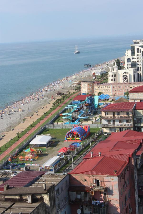 Apartment On The Back Sea Батумі Екстер'єр фото
