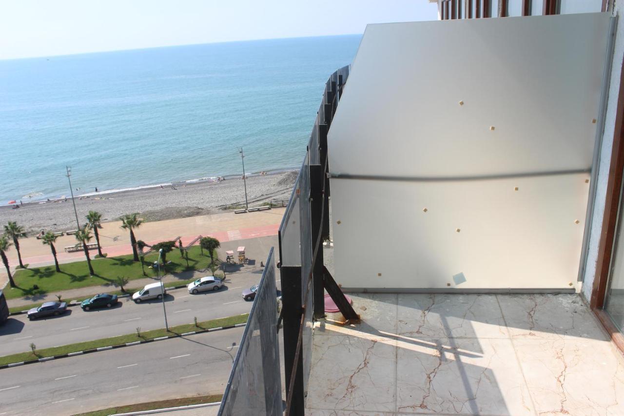 Apartment On The Back Sea Батумі Екстер'єр фото