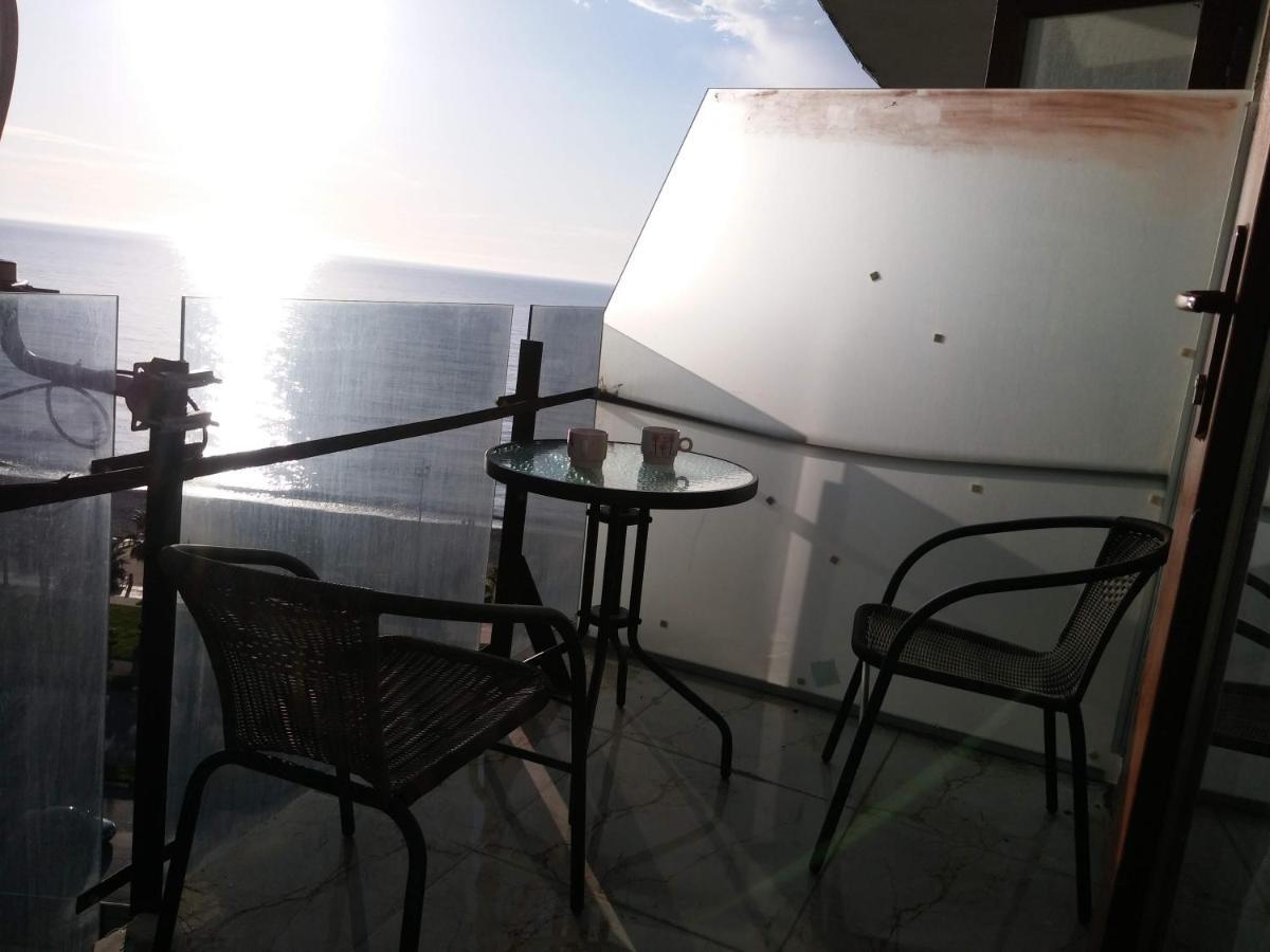 Apartment On The Back Sea Батумі Екстер'єр фото